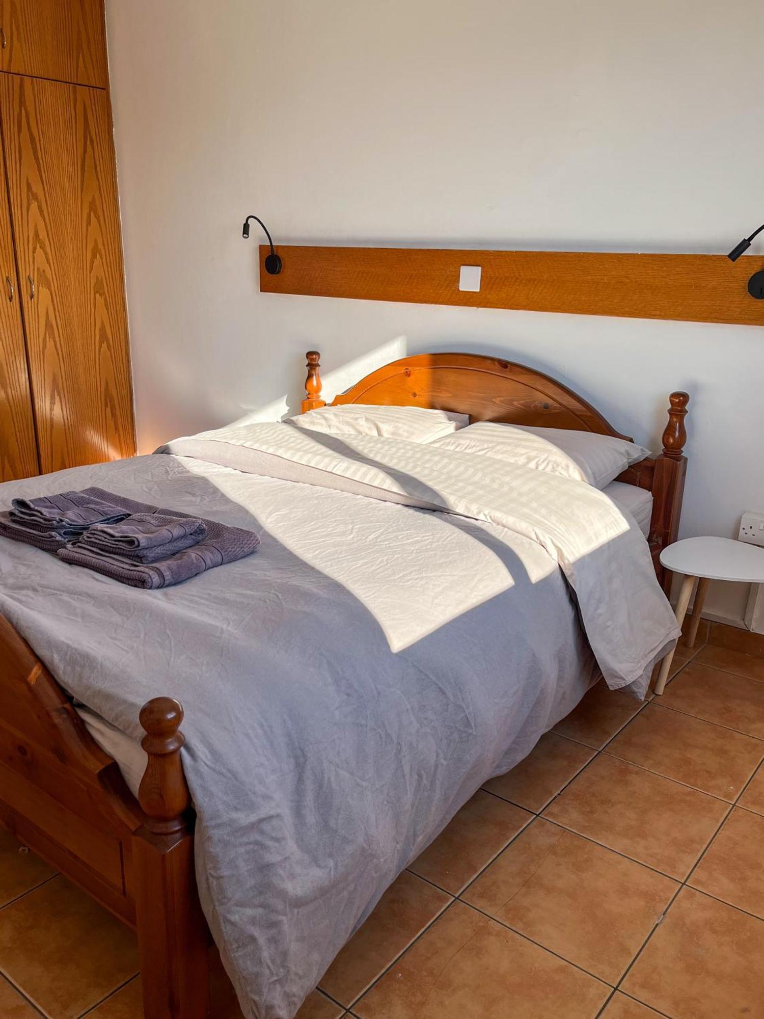 Nissus Urban Hostel Ayia Napa Bagian luar foto