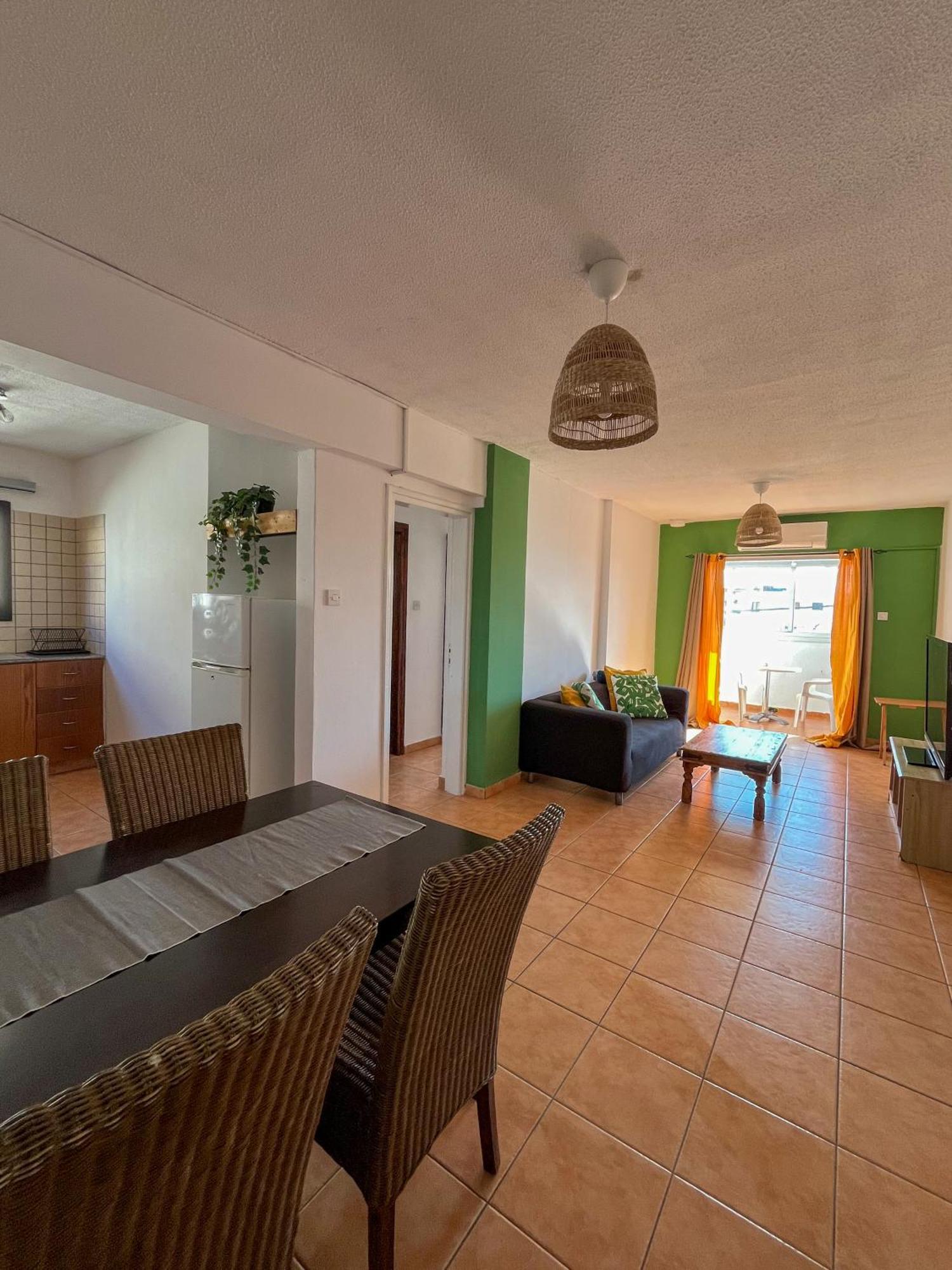 Nissus Urban Hostel Ayia Napa Bagian luar foto