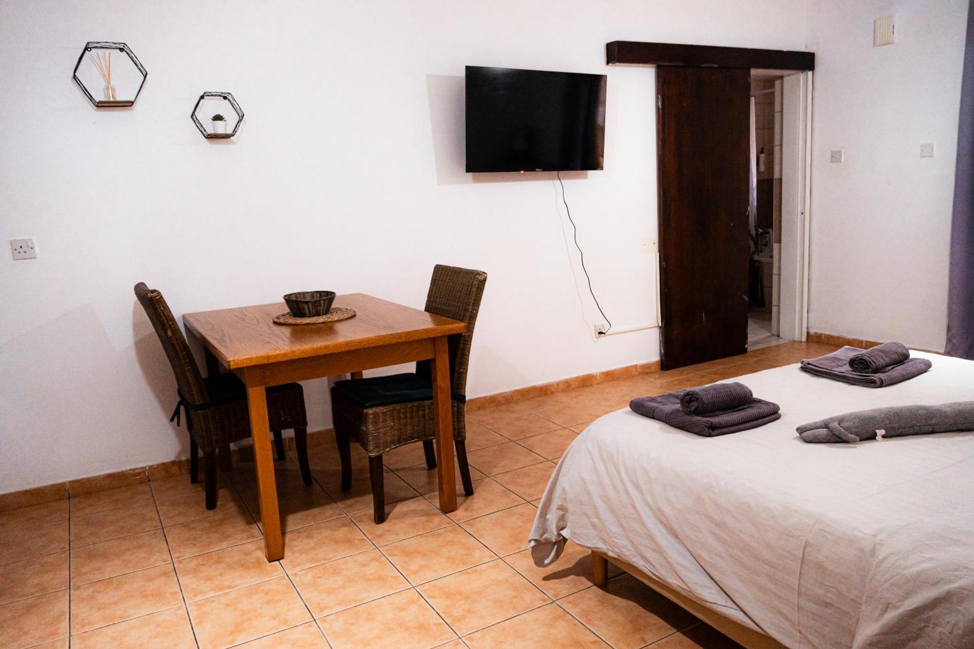 Nissus Urban Hostel Ayia Napa Ruang foto