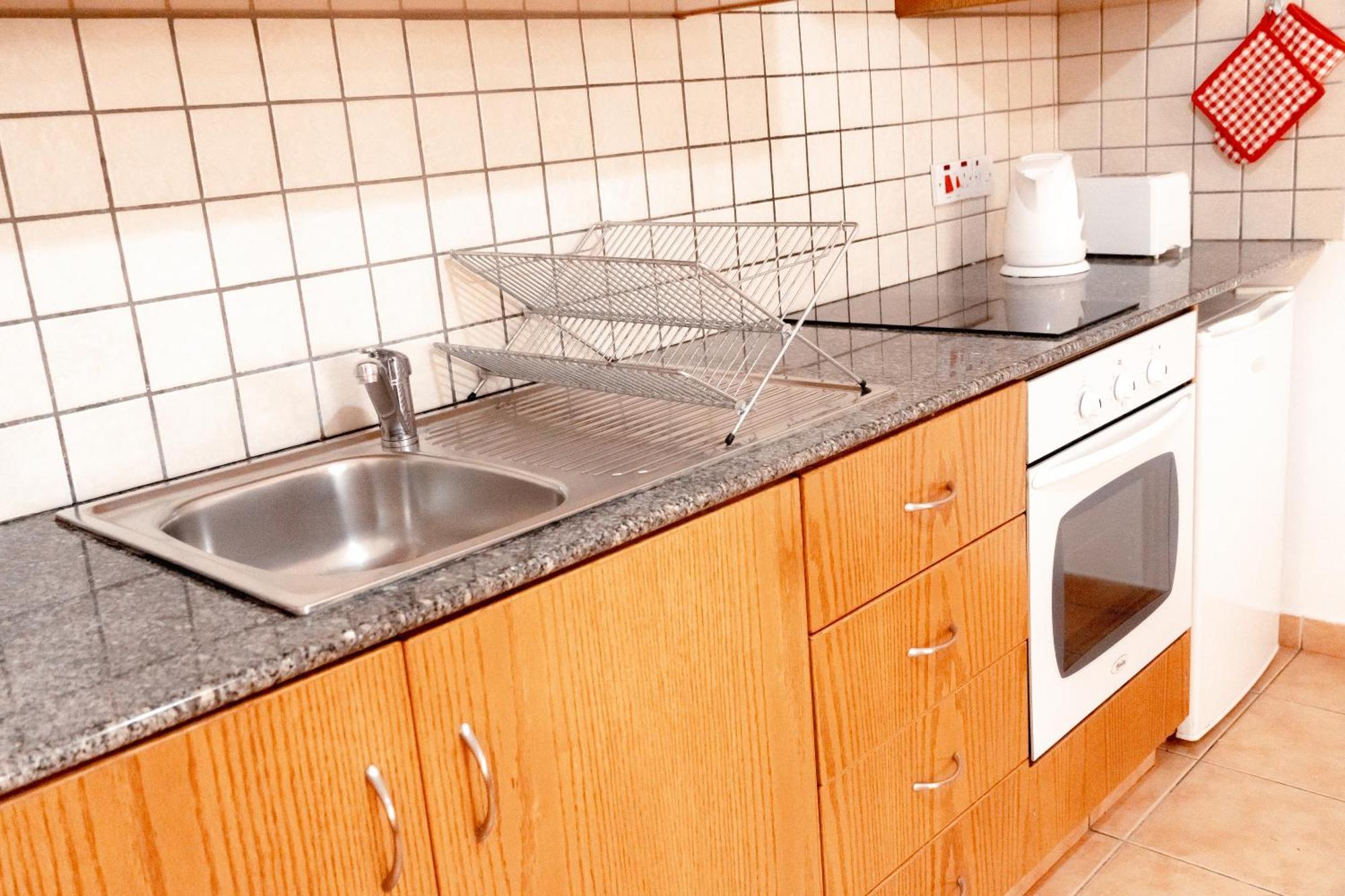 Nissus Urban Hostel Ayia Napa Ruang foto